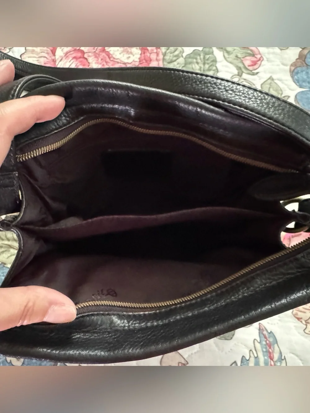 Vintage Fossil 1954 Black Leather Crossbody 75052